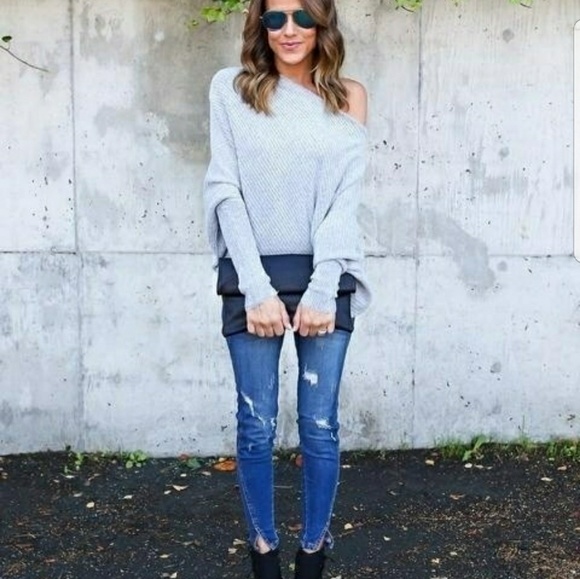 Sweater - Picture 2 of 4